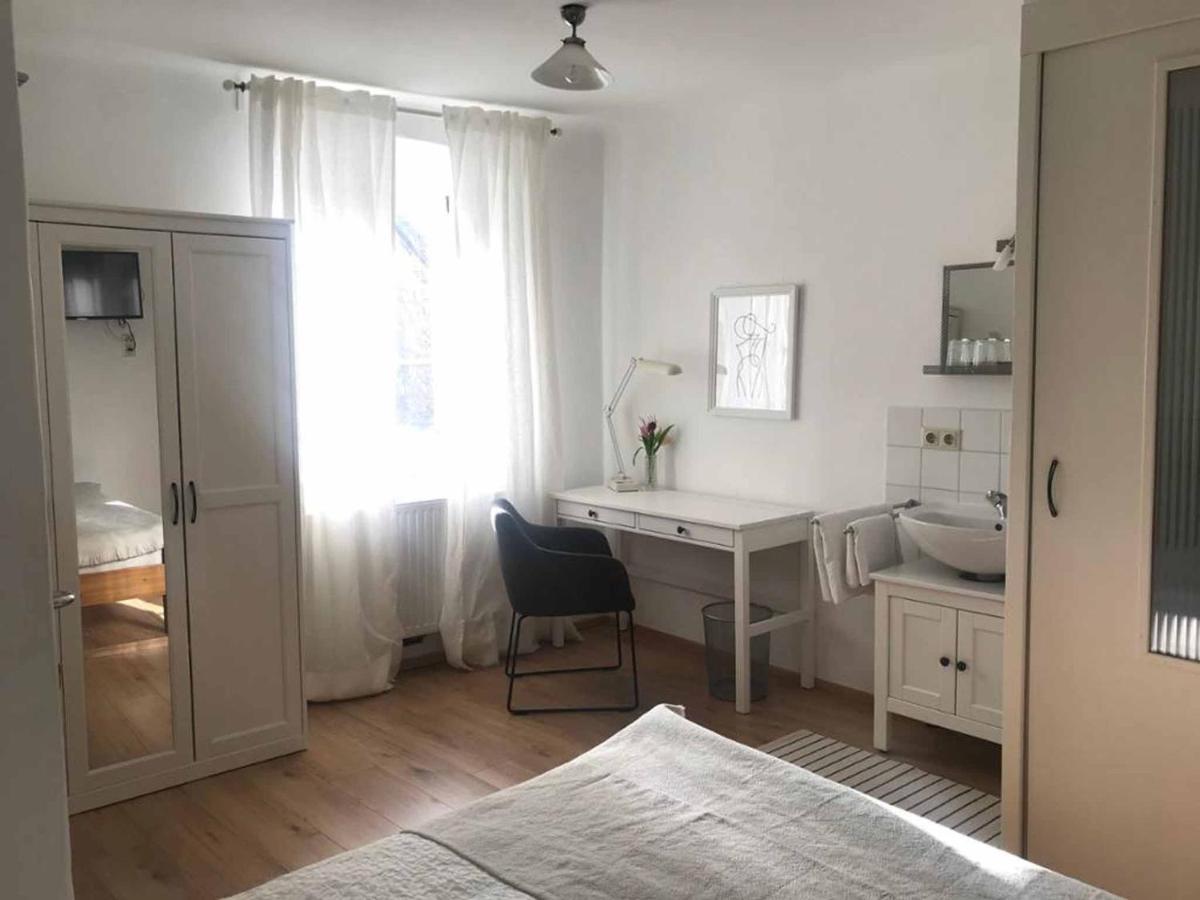 Gaestehaus Lurger كريمس ان دير دوناو المظهر الخارجي الصورة