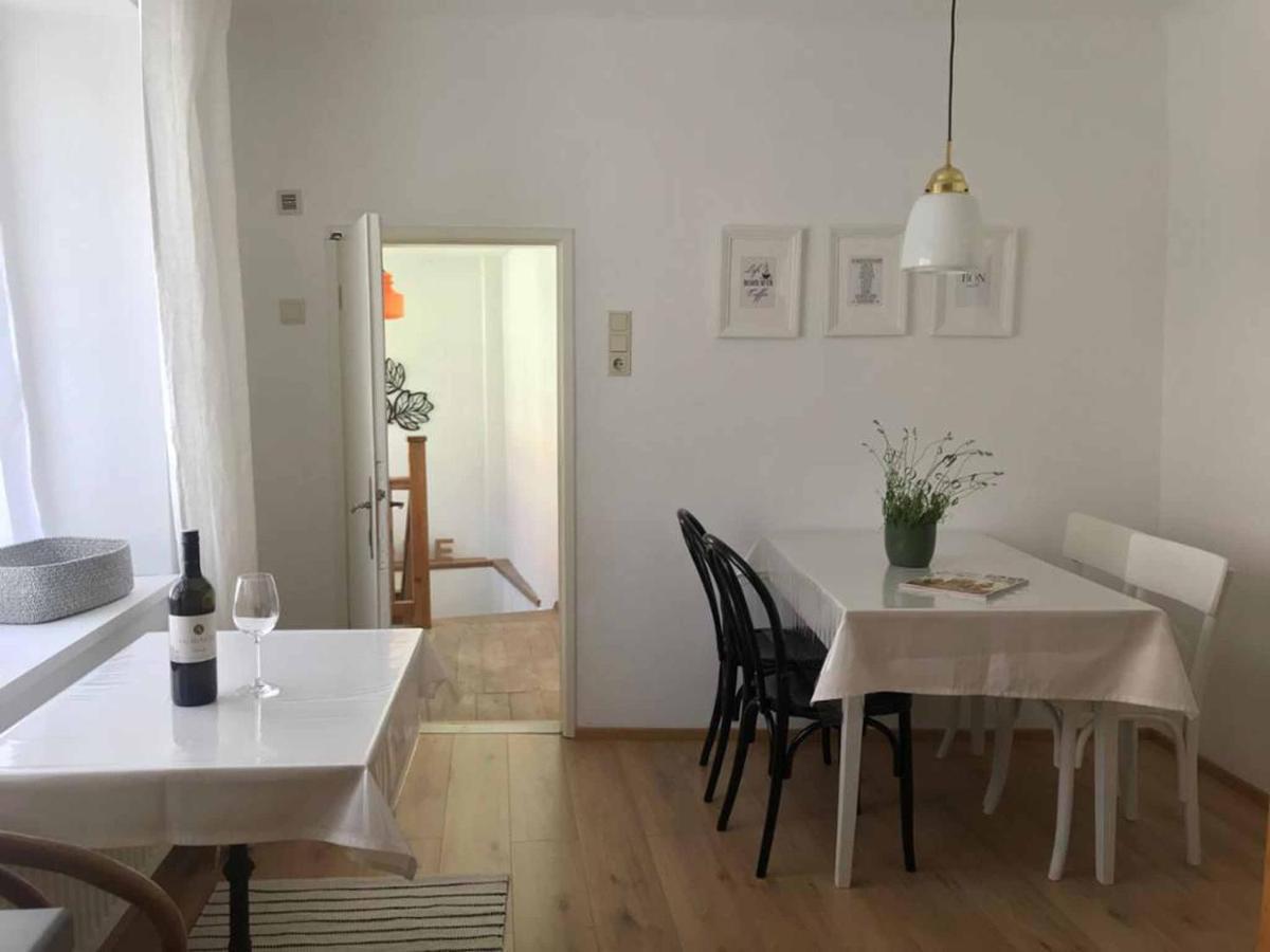 Gaestehaus Lurger كريمس ان دير دوناو المظهر الخارجي الصورة